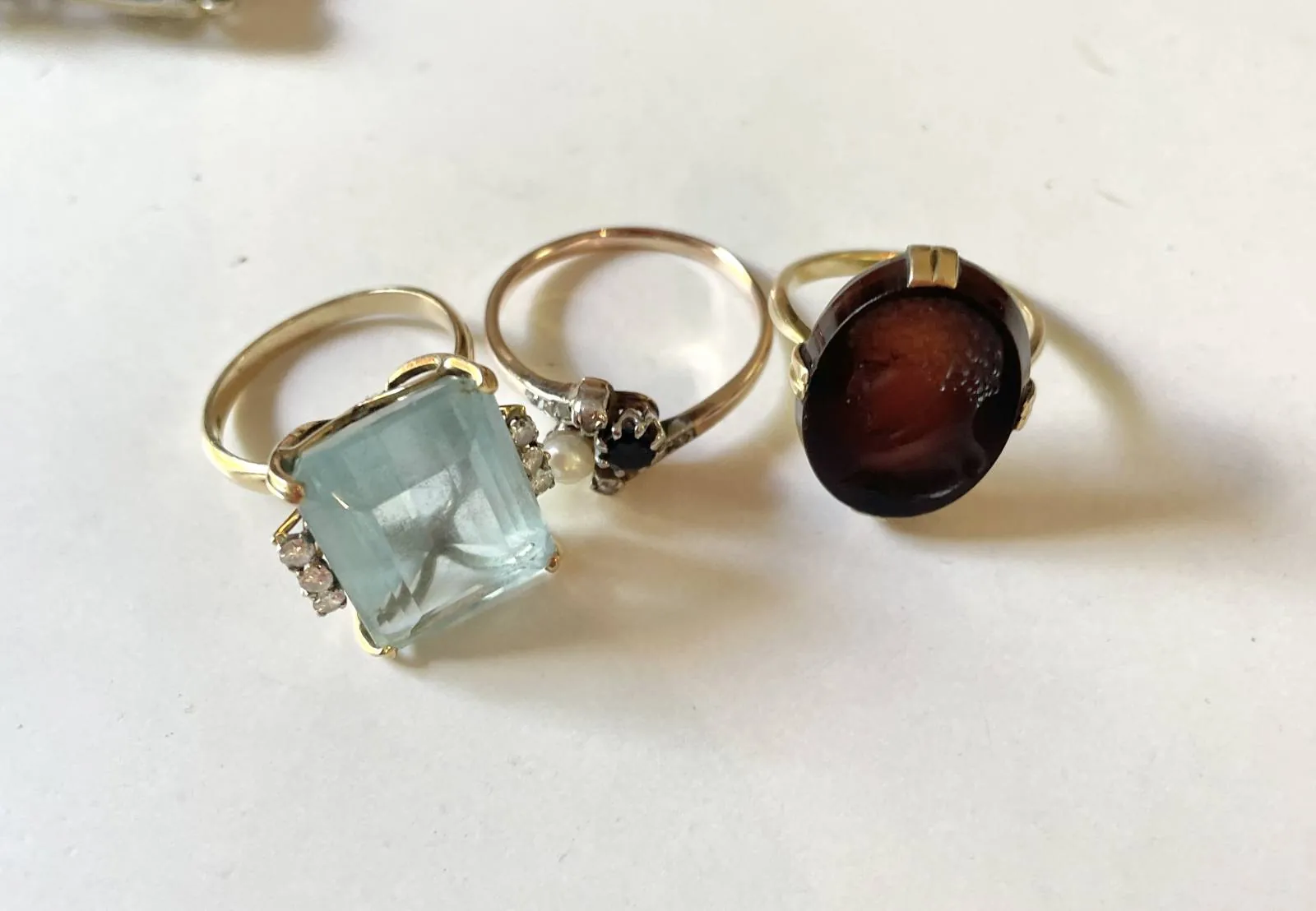 Bijoux anciens — objets présentés par La Véranda